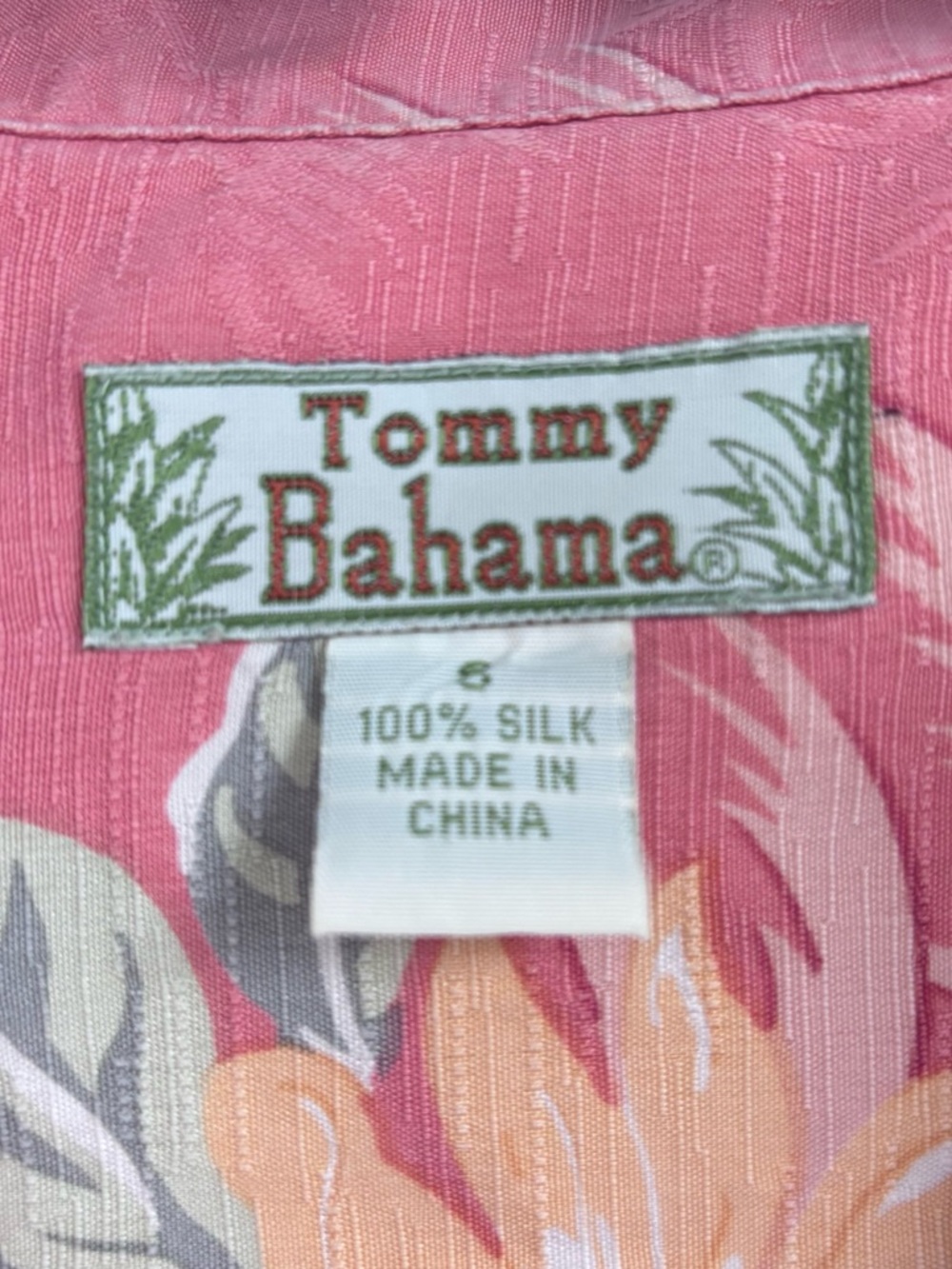 Tommy Bahama 100% Silk Floral Button Down S - Picture 3 of 3